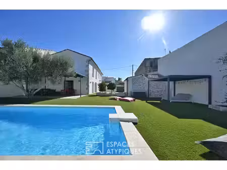 mas de ville avec piscine et spa