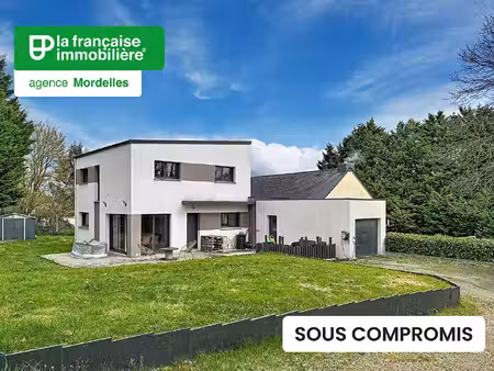 a vendre - saint-thurial - maison récente 112.70 m² - 918 m² de terrain