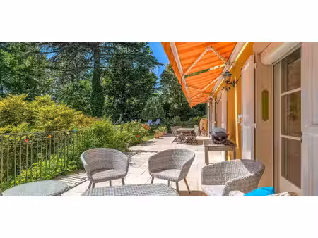 maison avec piscine et jardin sainte-foy-lès-lyon (69)