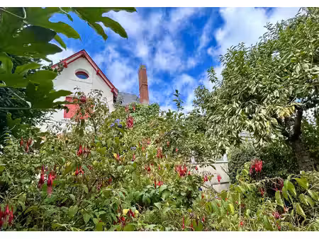 maison de ville à vendre dans le quartier saint serge-ney-chalouère