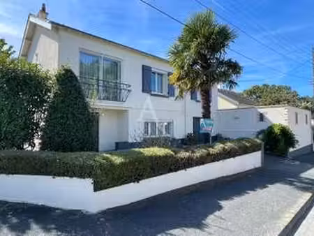 vente maison à la roche-sur-yon (85000) : à vendre / 121m² la roche-sur-yon