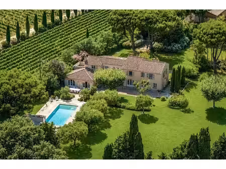propriété de caractère à vendre au cœur des vignes de ramatuelle