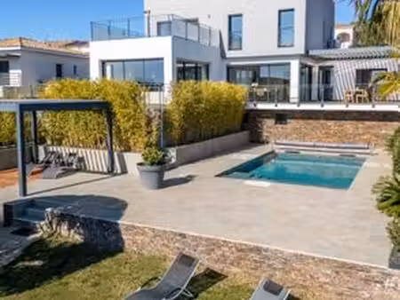 prestigieuse maison en location juvignac  france