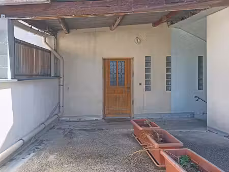 à louer appartement t4 de 107 m2 avec terrasse bollène