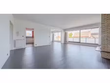 appartement à louer à sint-michiels pour € 900 avec 2 chambres à coucher