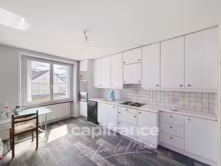 maison à immeuble de rapport avec logements 9 pièces + local commercial – fort potentiel-.