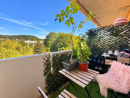 studio avec balcon - résidence le grimpré - villebon sur yvette