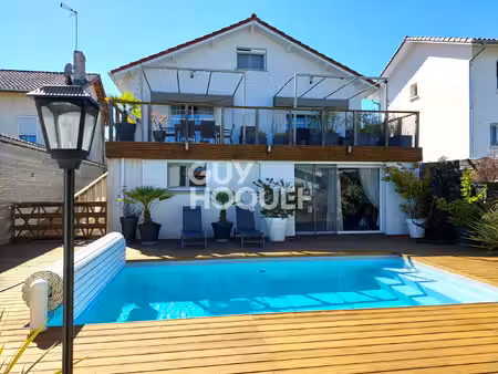 maison à vendre de 9 pièces de 146.08 m²