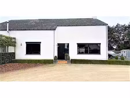 maison à louer à hamme pour € 875 avec 3 chambres à coucher