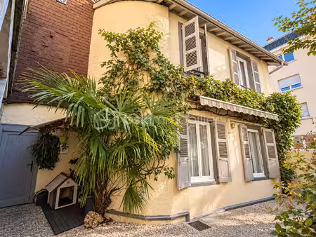 maison de ville de 75 m² à pau