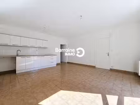 location appartement 2 pièces à hennebont (56700) : à louer 2 pièces / 40m² hennebont