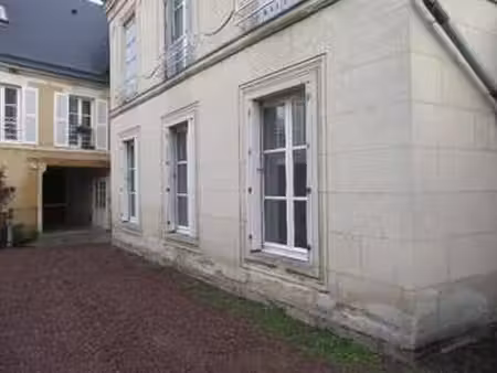 location appartement 2 pièces à caen (14000) : à louer 2 pièces / 42m² caen