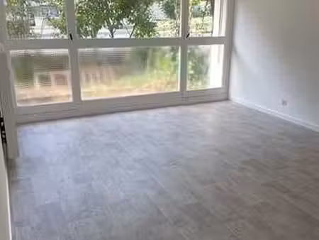 location appartement 2 pièces à hérouville-saint-clair (14200) : à louer 2 pièces / 52m² h