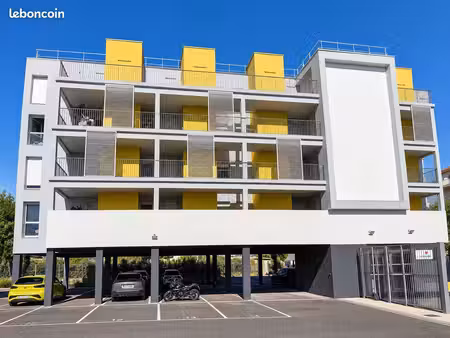 superbe t2 - balcon - parking - état parfait