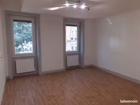 joli appartement en plein centre