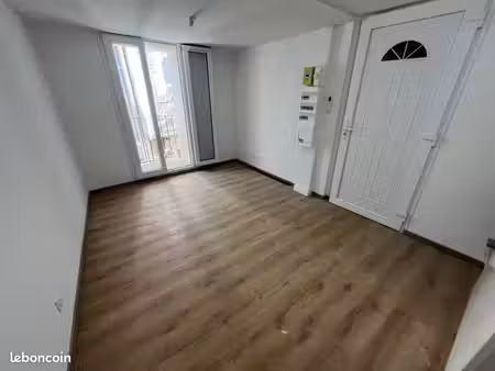 studio 1 pièce 18 m²