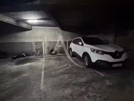 parking/box 7 m² paris