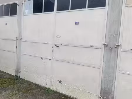 garage / parking / box