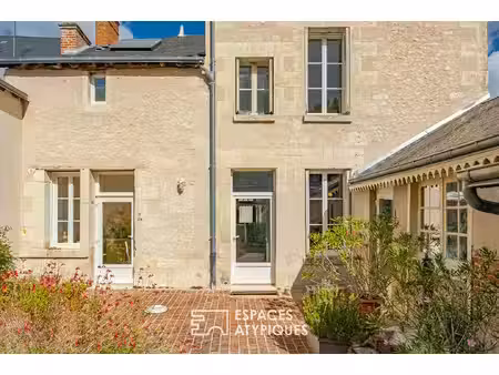 maison de maître avec caves troglodytiques aux portes d'amboise