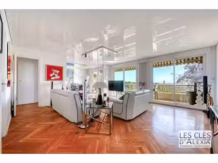 t3/t4 d'exception – vue panoramique sur lyon – garage