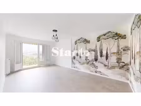 appartement quatre pièces entièrement rénové