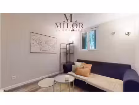2 pièces – excellent état – mentega