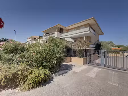 appartement t3 avec jardin garage et parking