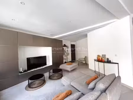 exclusivité maison avec cour et garage au centre de mauguio