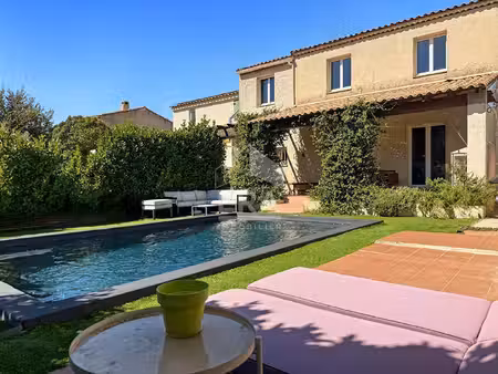 simiane-collongue - maison 124 m² avec piscine