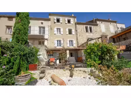 maison en centre ville de 200 m2   5 chambres  cave  local c