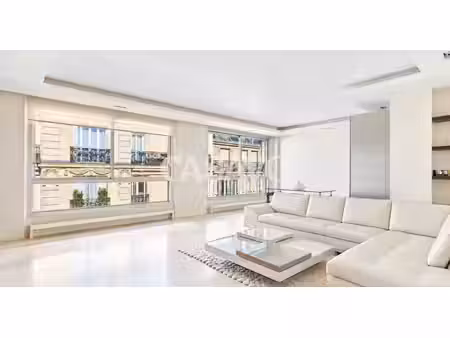 vente appartement 4 pièces de 105m² - 75016 paris