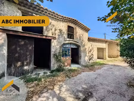 mas de caractère à rénover - 110 m2