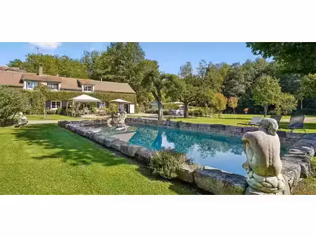 maison avec piscine et jardin poigny-la-forêt (78)