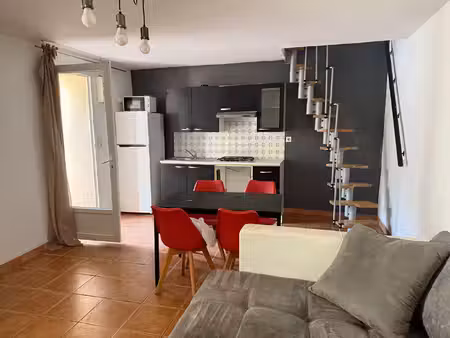 appartement t2 meublé à louer à gardanne avec terrasse et parking