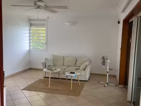 à louer spacieux t3 transformé en t2 meublé le gosier