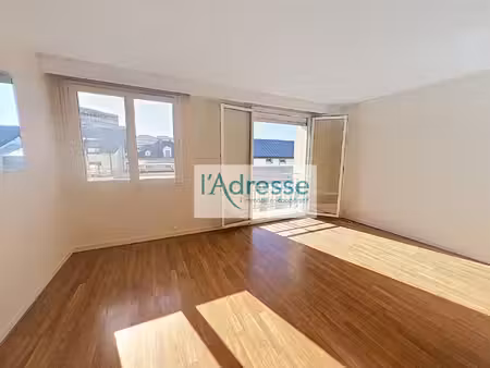 location appartement 3 pièces  66.42m²  paris 12