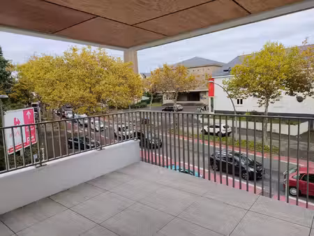 au coeur du centre ville  dans résidence le mermoz  beau t3