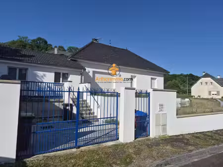 maison entièrement meublée – toutes charges comprises – d’octobre 2026 à juin 2027