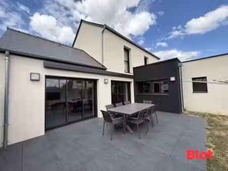 vente maison à châteaugiron (35410) : à vendre / 122m² châteaugiron