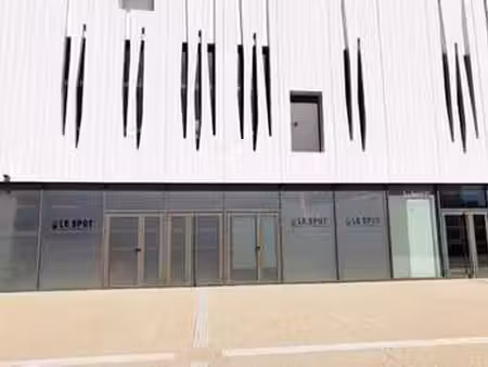 vente bureaux et commerces à la ciotat (13600) : à vendre / la ciotat