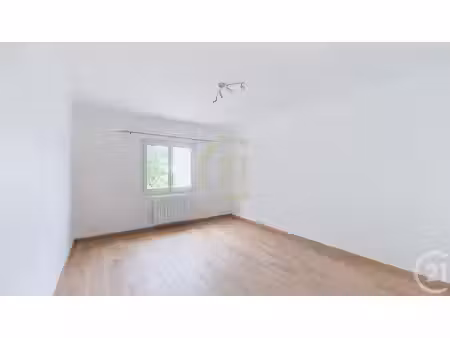 appartement f3 à louer - 3 pièces - 63 10 m2 - remoulins - 30 - languedoc-roussillon