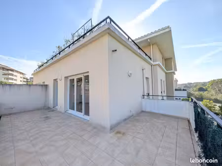 appartement 3 pièces 65 m²