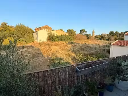 t3 67m2 - terrasse 17m2 - box - vue dégagée - tour sainte