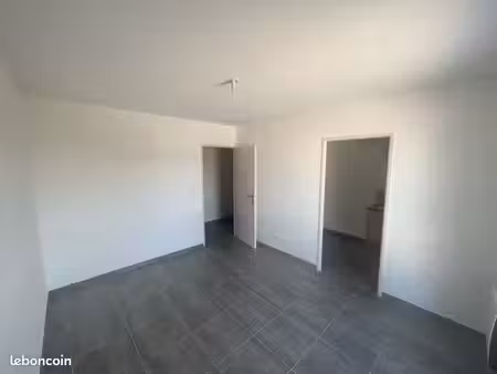 appartement t2 - martigues croix sainte