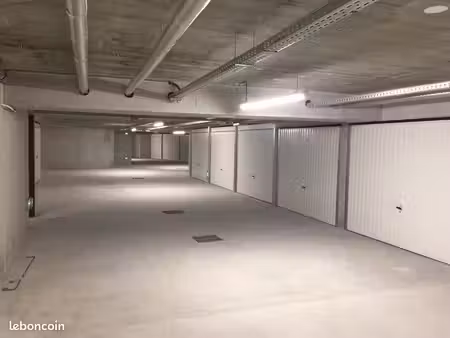 double box garage parking montredon 13008