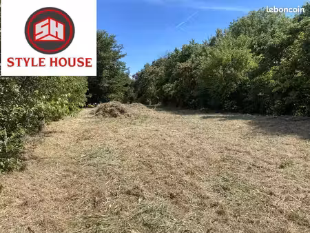 terrain château gombert centre 1200m² avec projet de construction