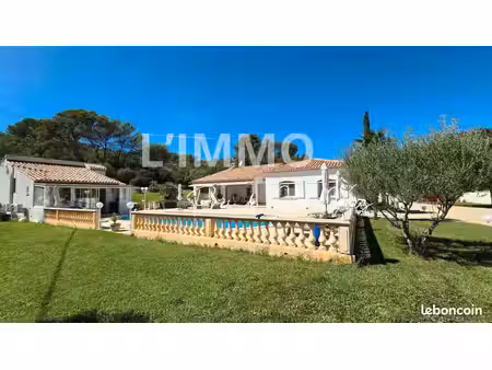 propriété 7 pièces 260 m²