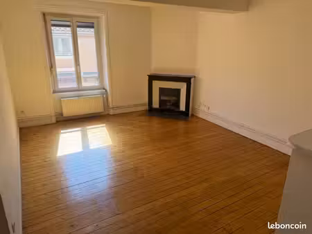 appartement t2 bis 64m2