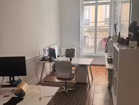 lyon 2 – bellecour / jacobins – bureaux équipés – 12 postes – clé en main