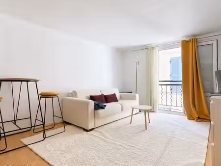 grand t2 rénové rue d’italie / carnot